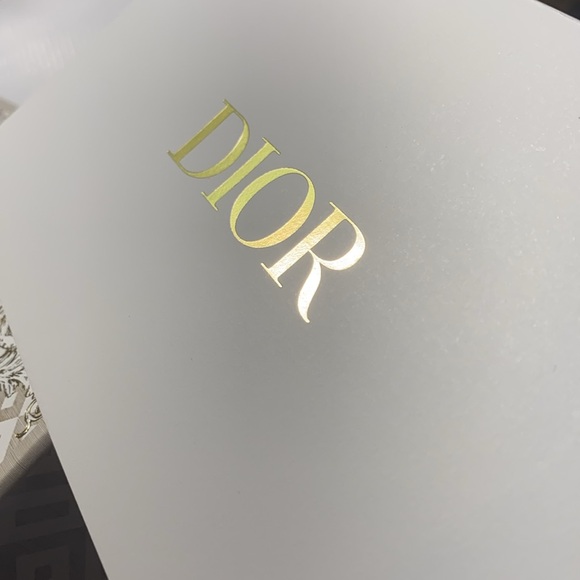 Dior 2024 Christmas Boxed Gift Set - Picture 11 of 13